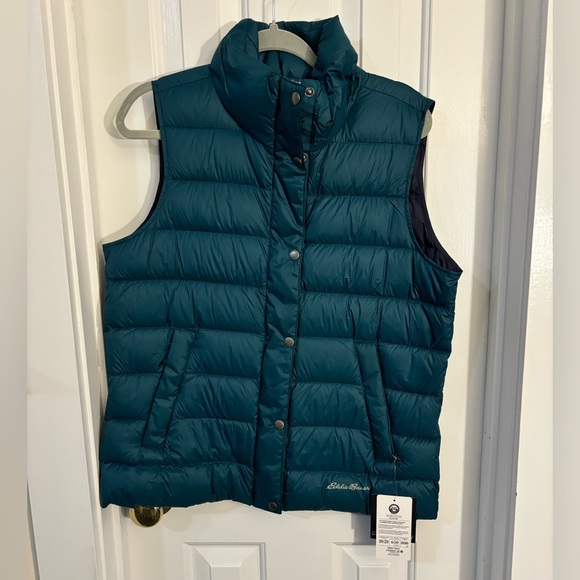 Eddie Bauer Vest - Picture 1 of 3